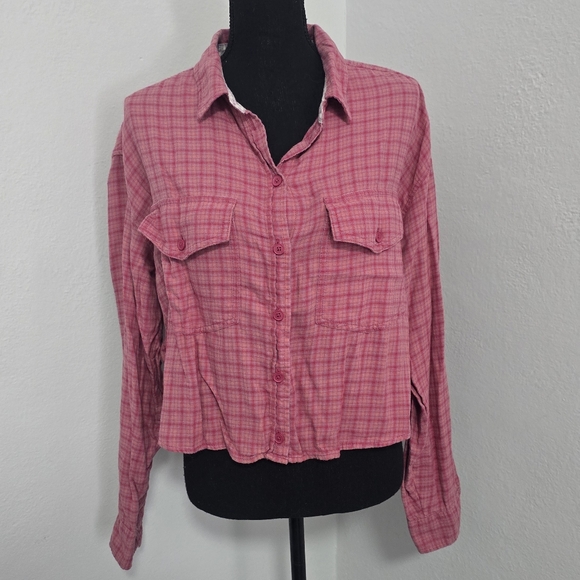 American Eagle Pink Plaid Cropped Flannel Shirt Double-pocket Large - Picture 2 of 6